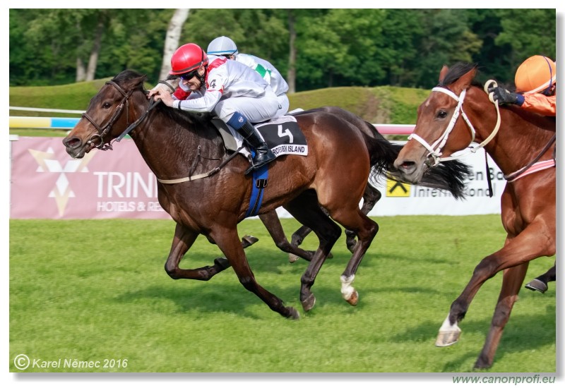 Bratislava - 15. mja 2016 