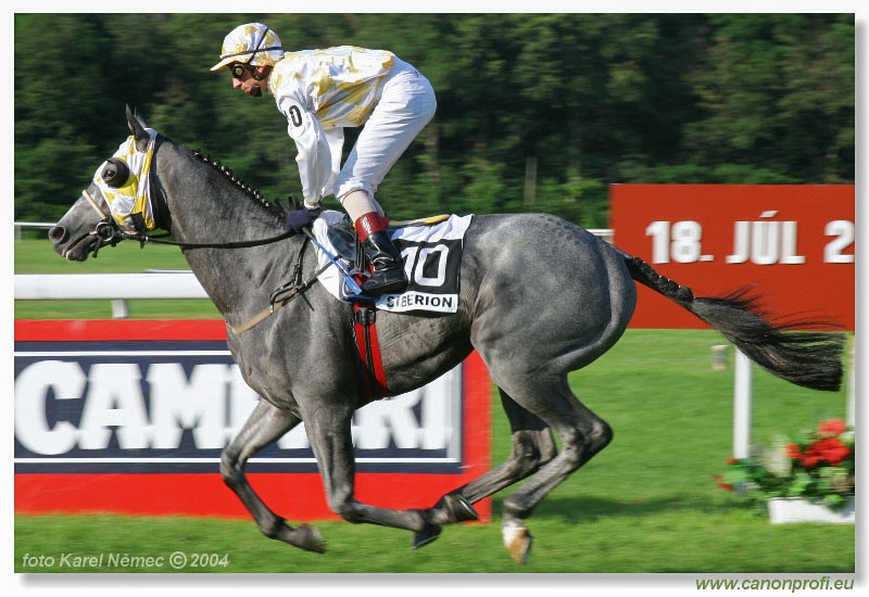 Bratislava - 18. jla 2004