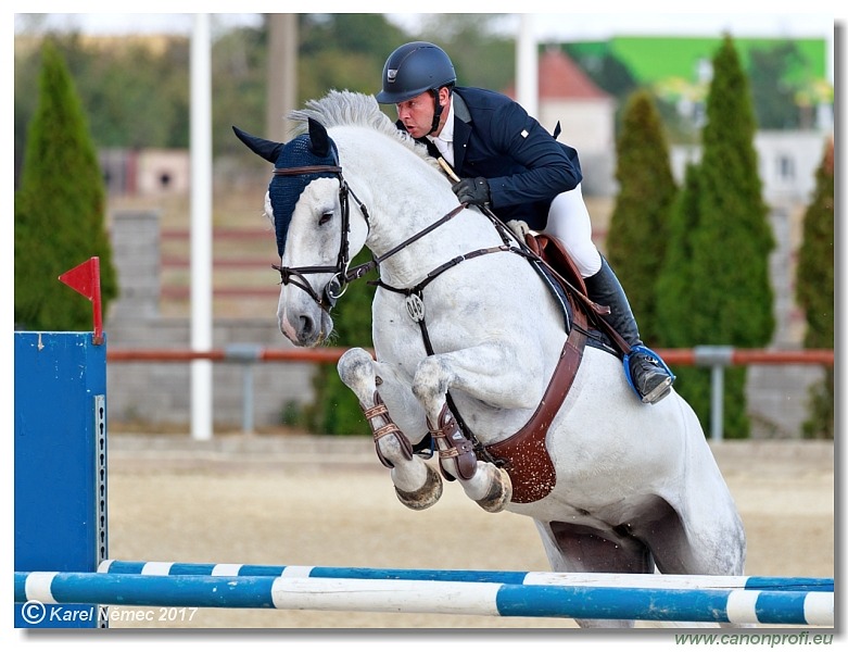 Malokarpatský strapec CSI2* - Middle Tour