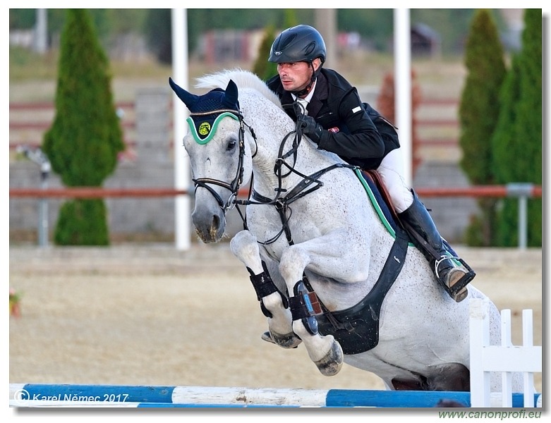 Malokarpatský strapec CSI2* - Middle Tour