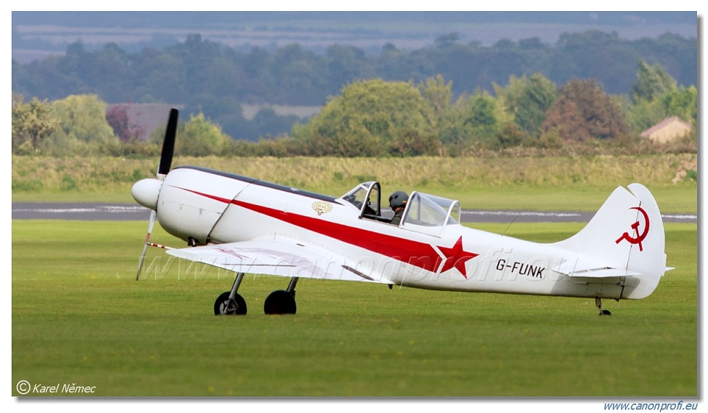 Aerostars Formation Aerobatic Team - 6x Yakovlev Yak-52 TW