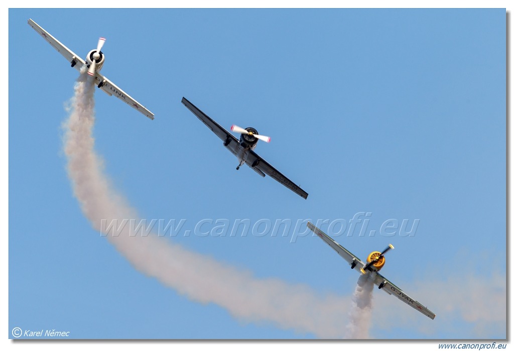 Aerostars Formation Aerobatic Team - 6x Yakovlev Yak-52 TW