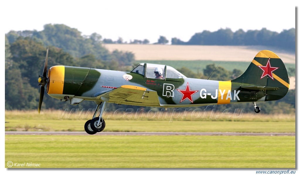 Aerostars Formation Aerobatic Team - 6x Yakovlev Yak-52 TW