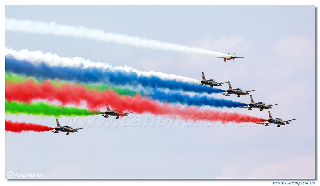 Al Fursan UAE aerobatic display team (The Knights) – 7x Aermacchi MB-339NAT