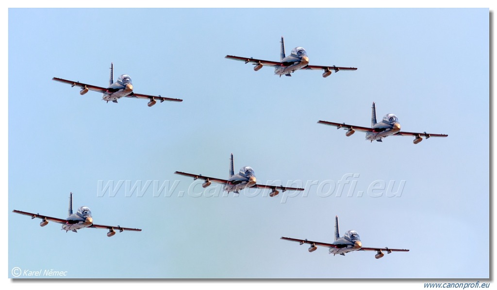 Al Fursan UAE aerobatic display team (The Knights) – 7x Aermacchi MB-339NAT