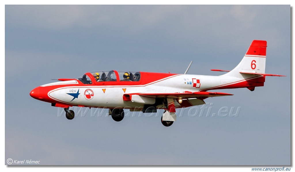 Zespół akrobacyjny Biało-Czerwone Iskry - 7x PZL TS-11 Iskra