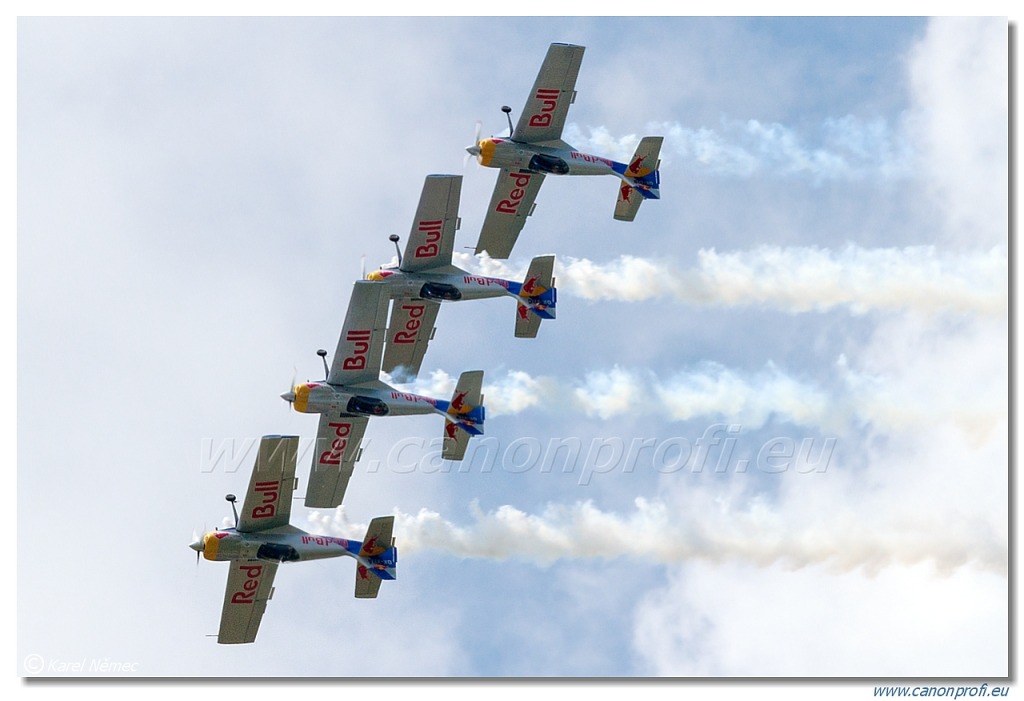 Flying Bulls Aerobatics Team - 4x Zlin Z-50LX