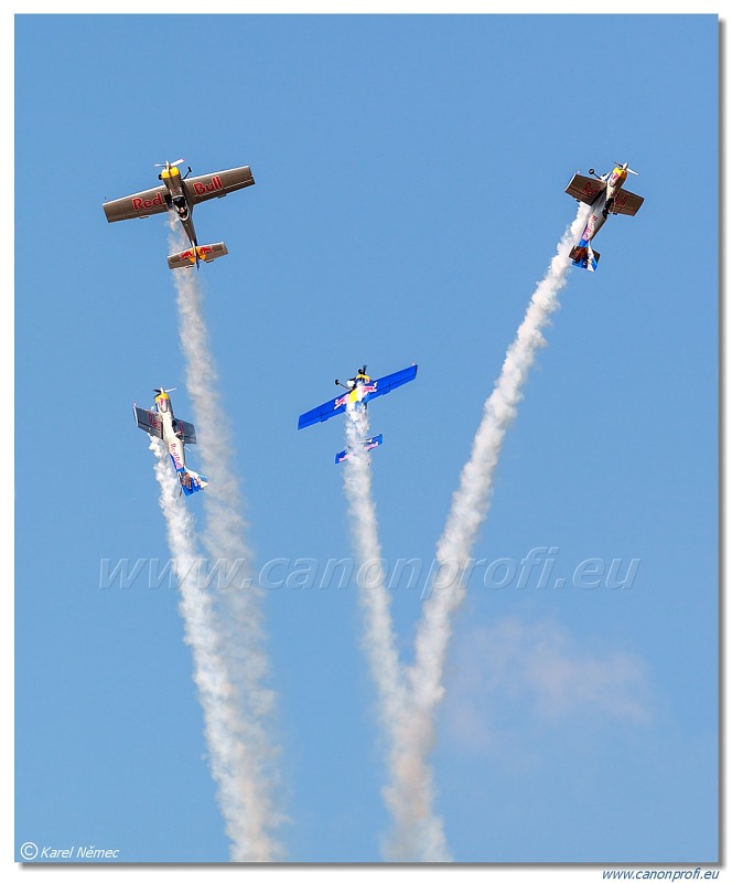 Flying Bulls Aerobatics Team - 4x Zlin Z-50LX