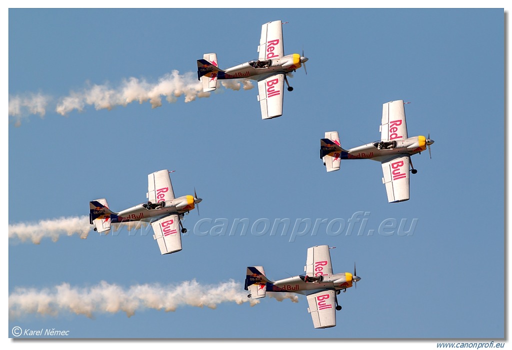 Flying Bulls Aerobatics Team - 4x Zlin Z-50LX