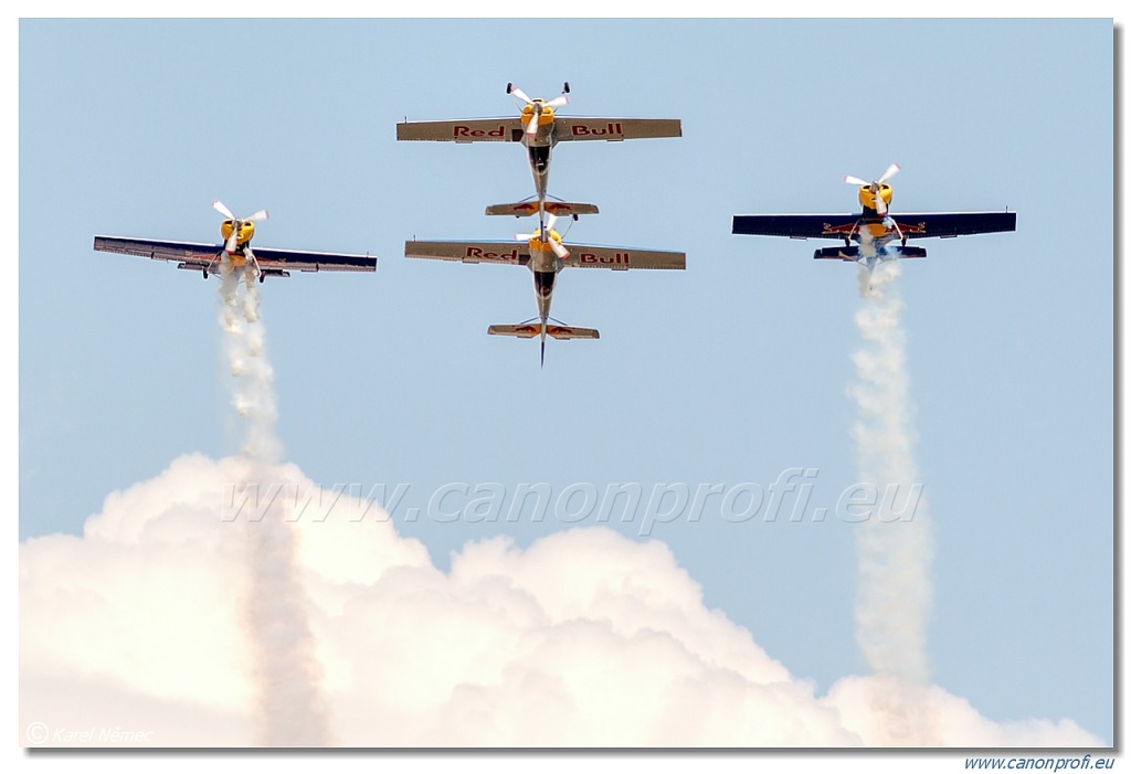 Flying Bulls Aerobatics Team - 4x Zlin Z-50LX