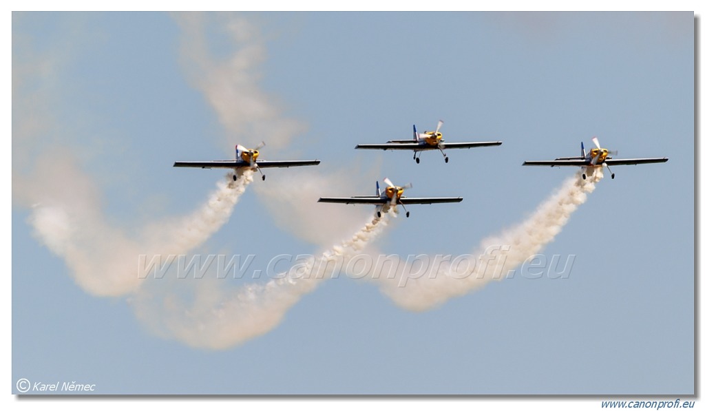 Flying Bulls Aerobatics Team - 4x Zlin Z-50LX