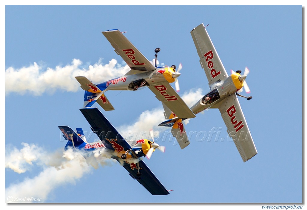 Flying Bulls Aerobatics Team - 4x Zlin Z-50LX