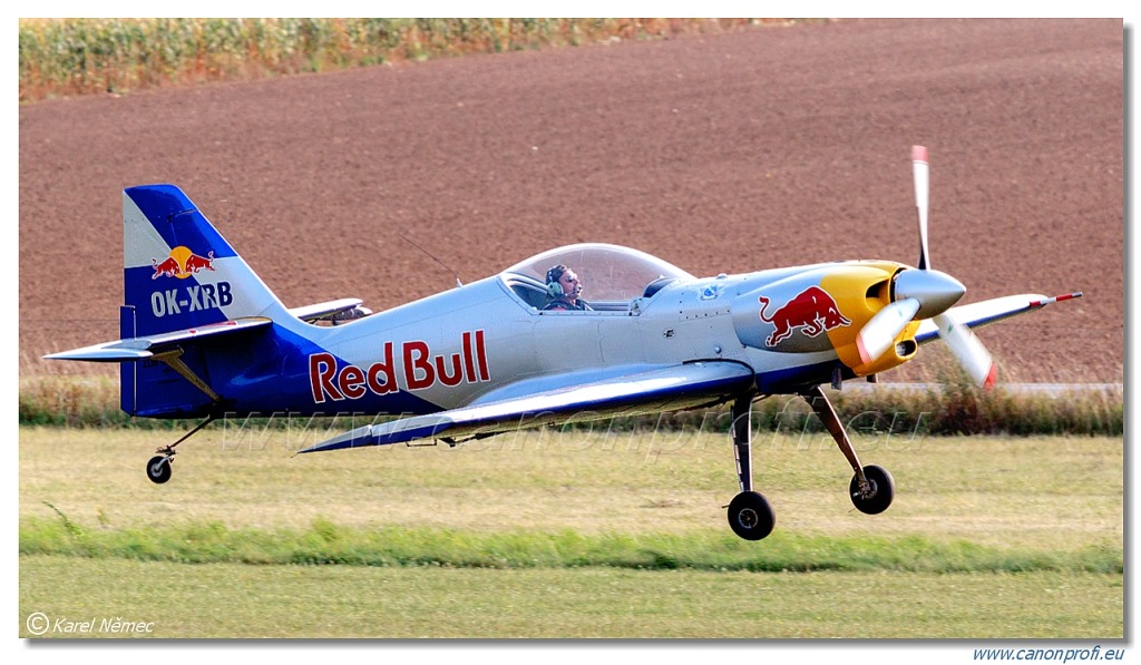 Flying Bulls Aerobatics Team - 4x Zlin Z-50LX