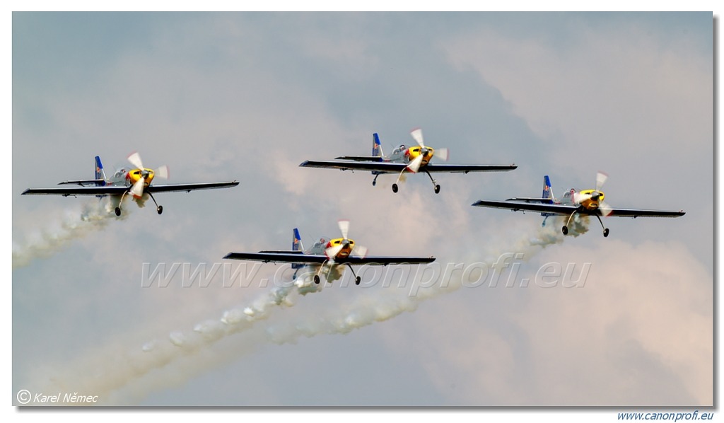 Flying Bulls Aerobatics Team - 4x Zlin Z-50LX