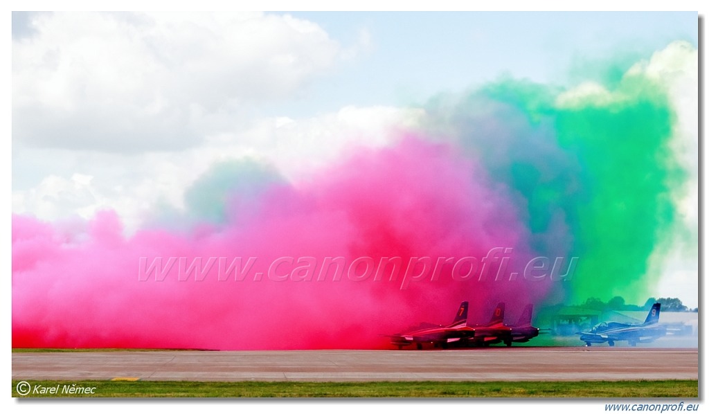 Frecce Tricolori - 9x Aermacchi MB-339-A/PAN