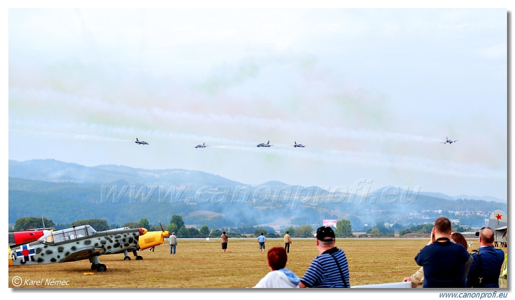 Frecce Tricolori - 9x Aermacchi MB-339-A/PAN