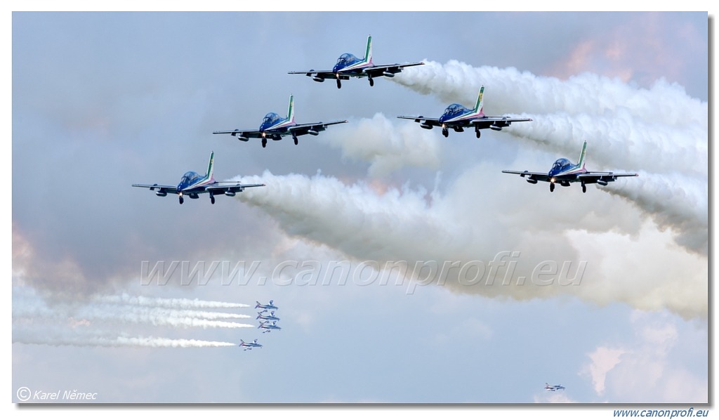 Frecce Tricolori - 9x Aermacchi MB-339-A/PAN