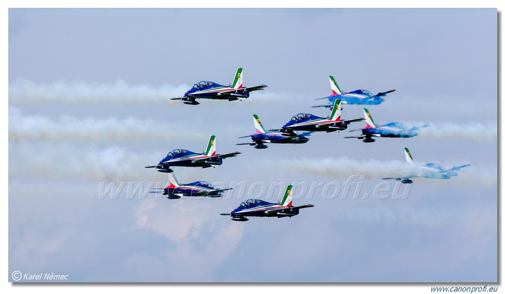 Frecce Tricolori - 9x Aermacchi MB-339-A/PAN