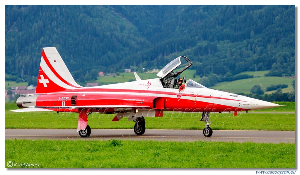 Patrouille Suisse - 6x Northrop F-5E Tiger