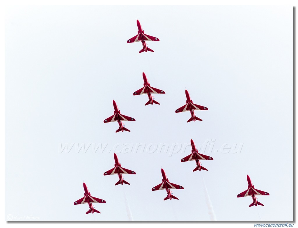 Red Arrows - 9x BAE Hawk T1