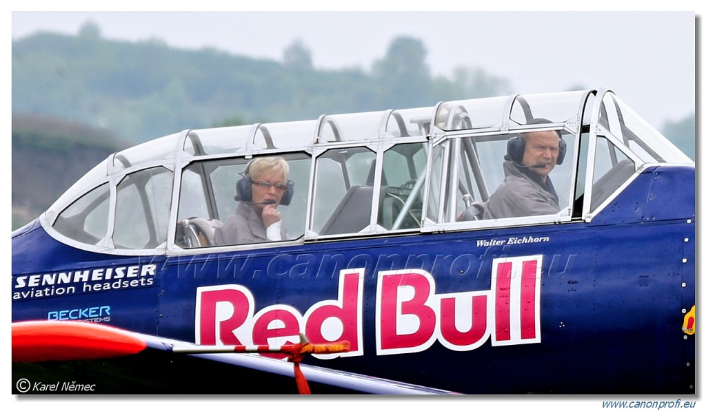 Red Bull Harvard – 2x Noorduyn AT-16 Harvard IIB