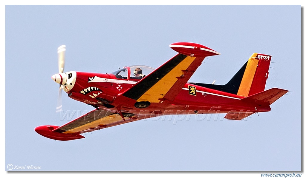 Red Devils -  4x SIAI Marchetti SF-260