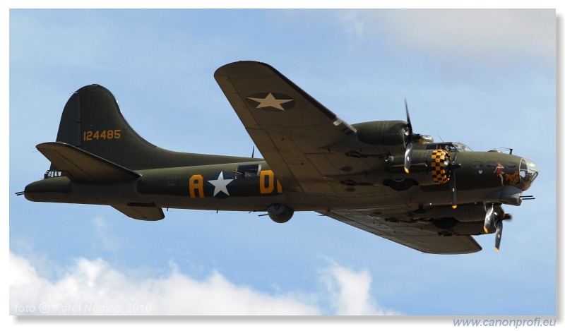 Duxford - Flying Legends 2010