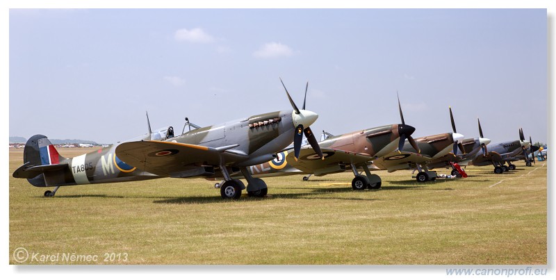 Duxford - Lietajce legendy 2013