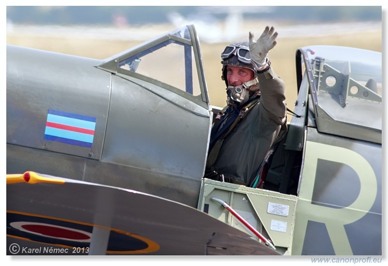 Duxford - Lietajce legendy 2013