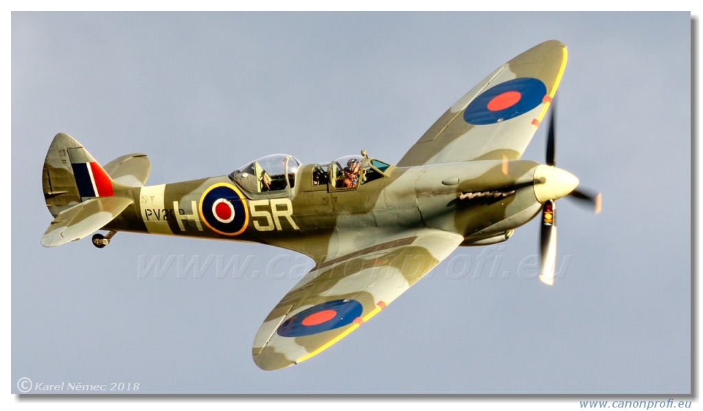 Duxford - 20x Supermarine Spitfire