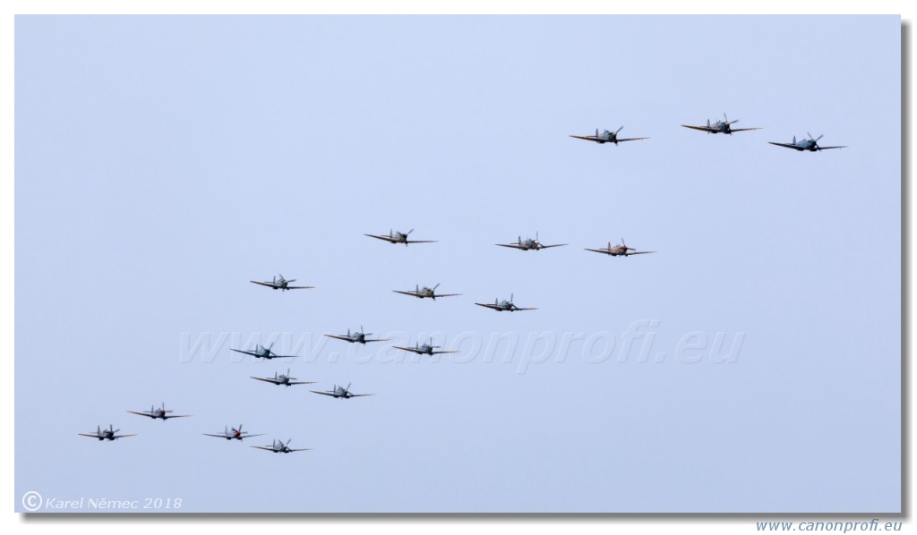 Duxford - 20x Supermarine Spitfire