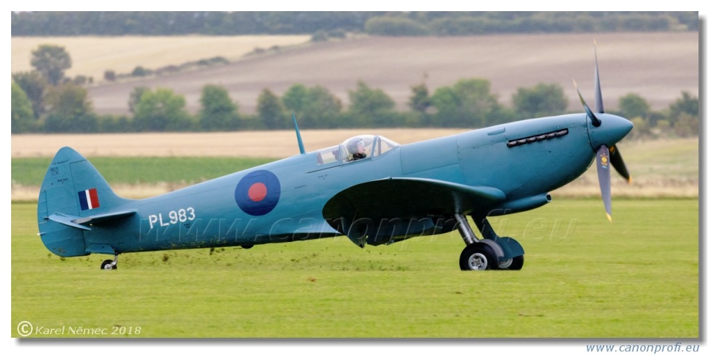 Duxford - 20x Supermarine Spitfire