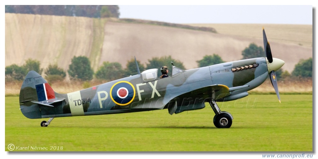 Duxford - 20x Supermarine Spitfire