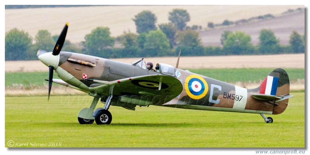 Duxford - 20x Supermarine Spitfire