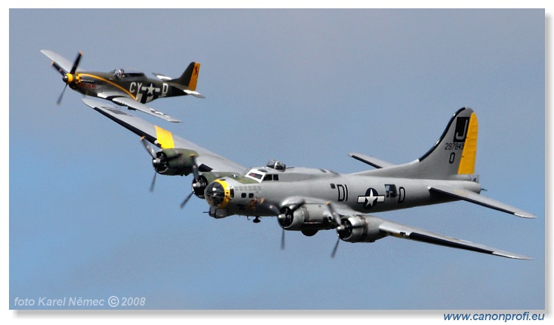 Duxford - Flying Legends 2008